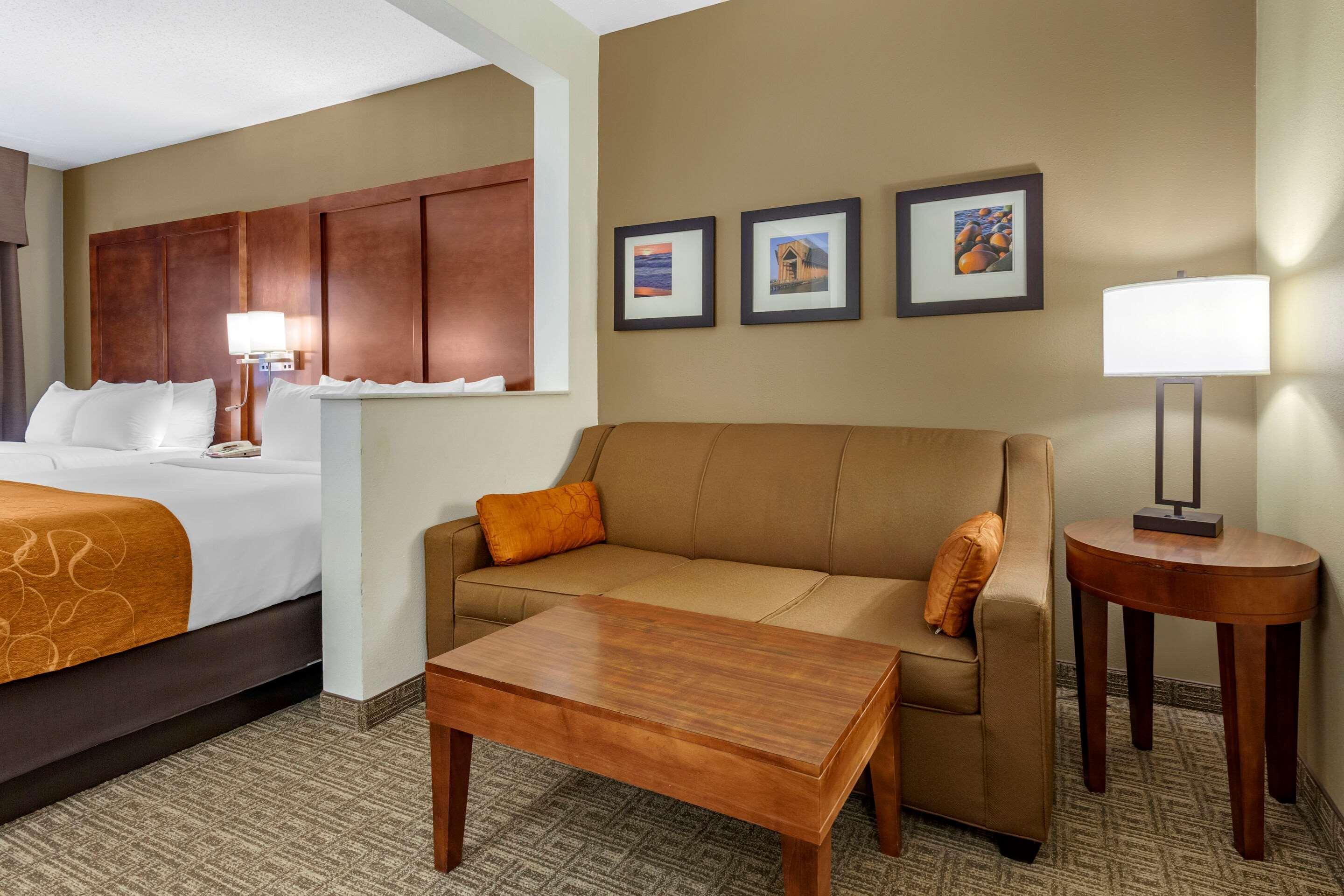 Comfort Suites Marquette Exterior foto
